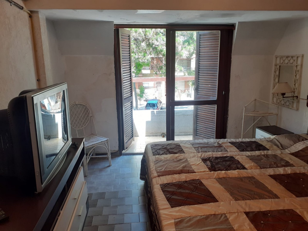 Venta Amplio Triplex Con Garage Cubierto