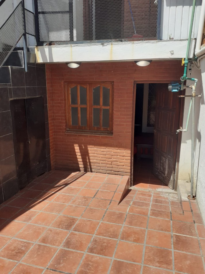 Venta Amplio Triplex Con Garage Cubierto