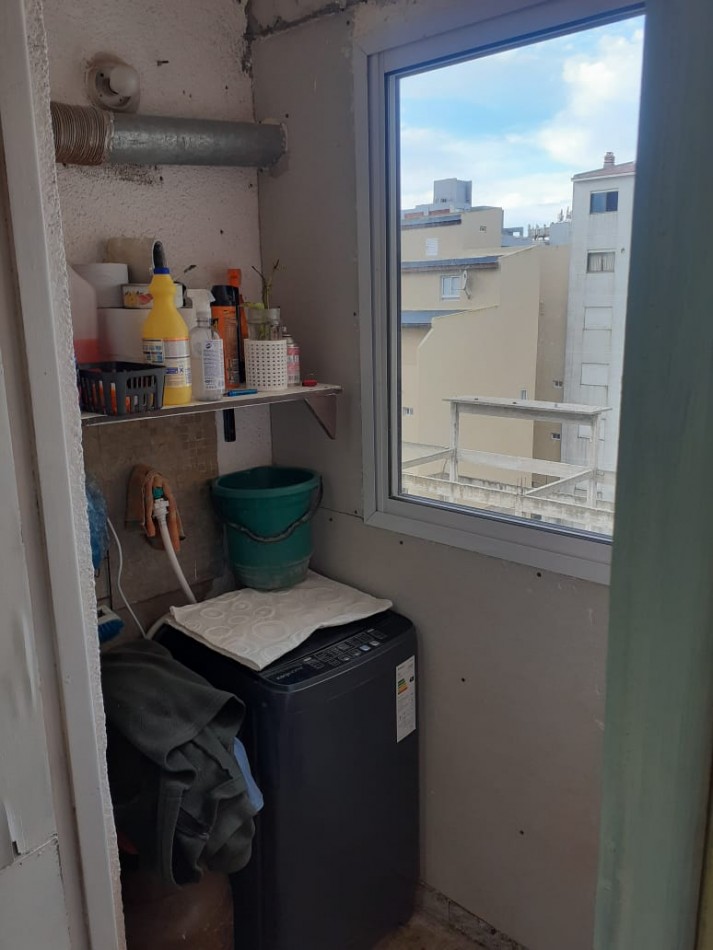 Venta Amplio Depto 3 Amb En Zona Residencial