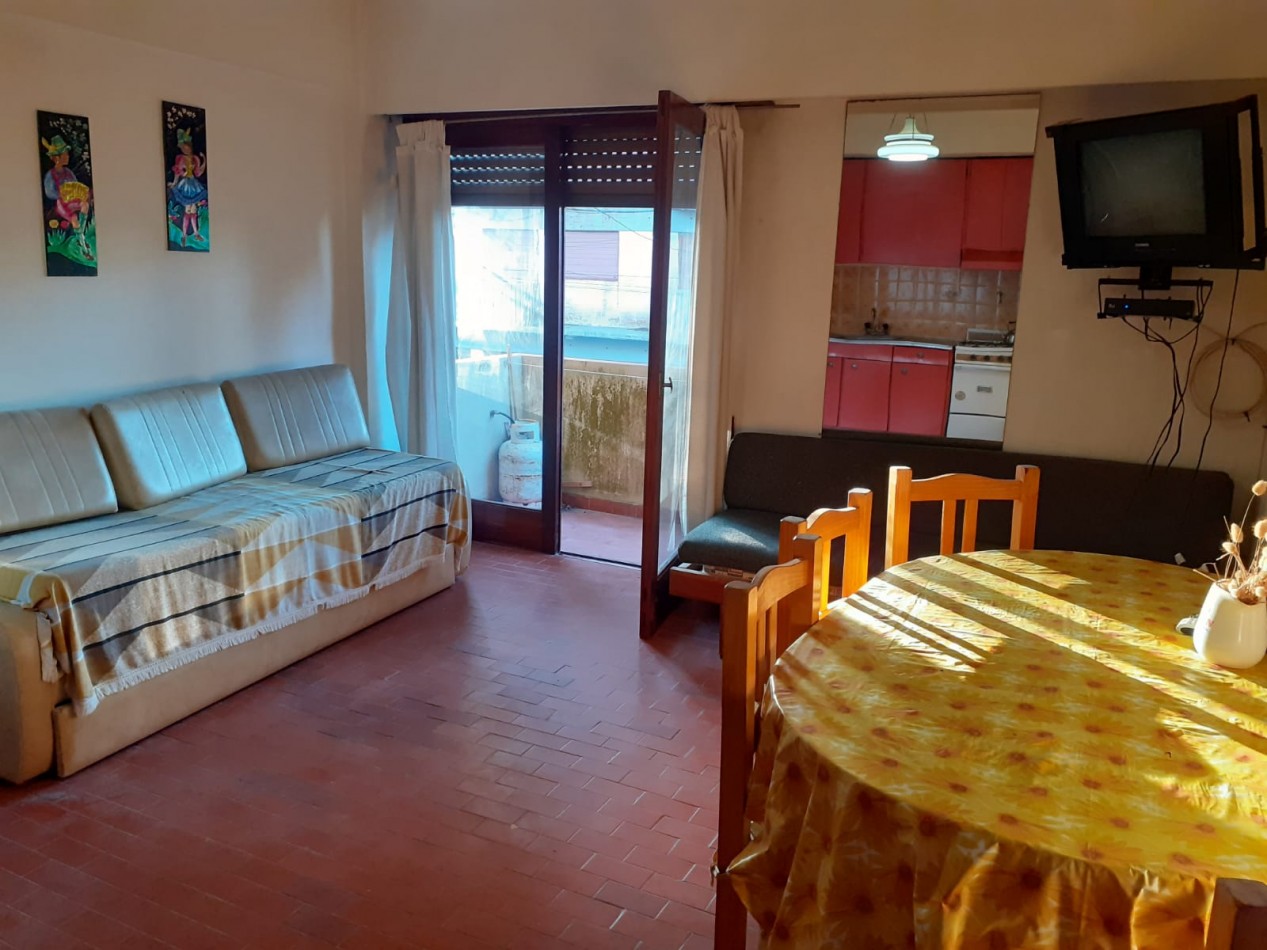 Venta Depto 2 Amb Con Balcon A La Calle En San Bernardo