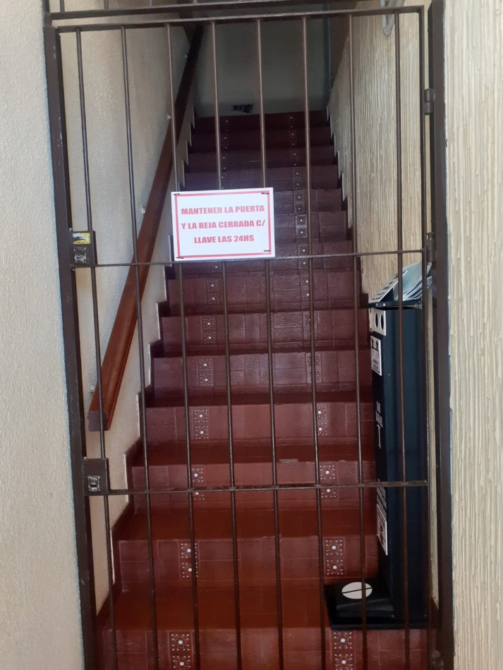 Venta Depto 2 Amb Con Balcon A La Calle A 1 1/2 Cuadra Del Mar