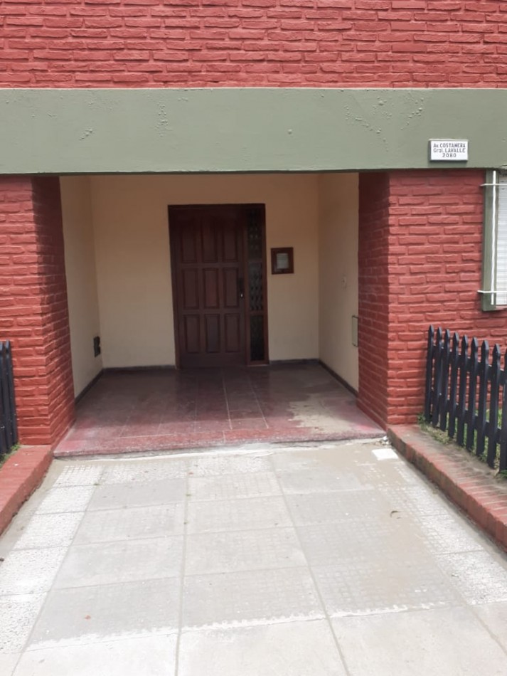 Venta Depto 2 Amb. Con Balcon Frente Al Mar