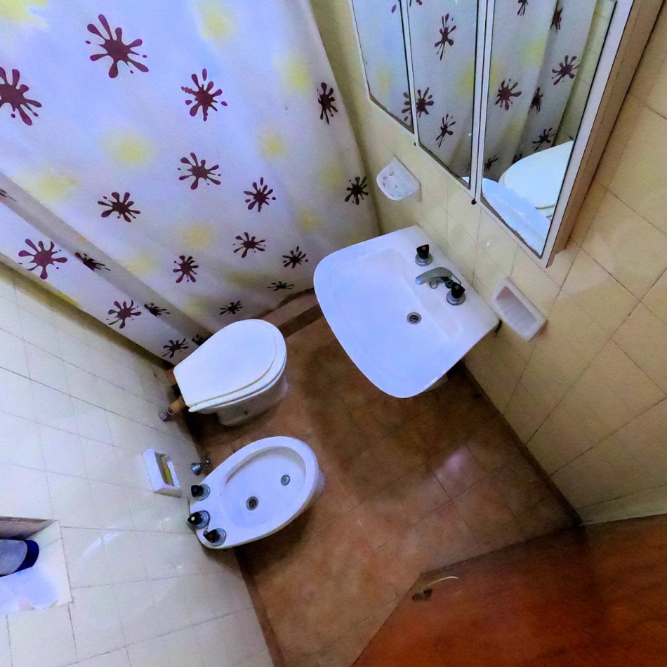 Venta 2 Amb Con Cochera Cubierta Patio Y Parrilla