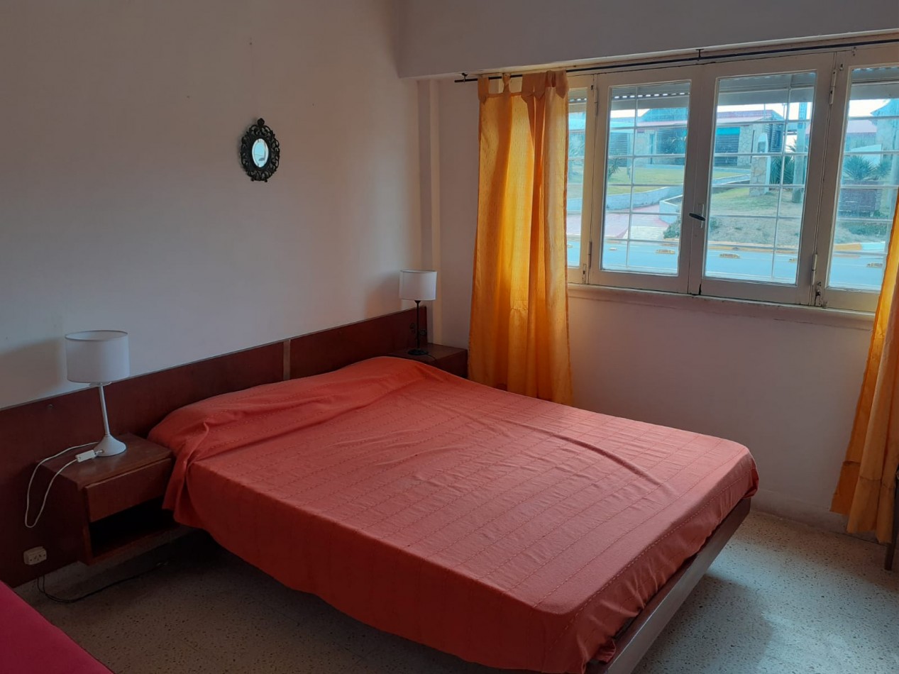 Venta Dpto 3 Amb En Planta Baja Frente Al Mar Con Estacionamiento