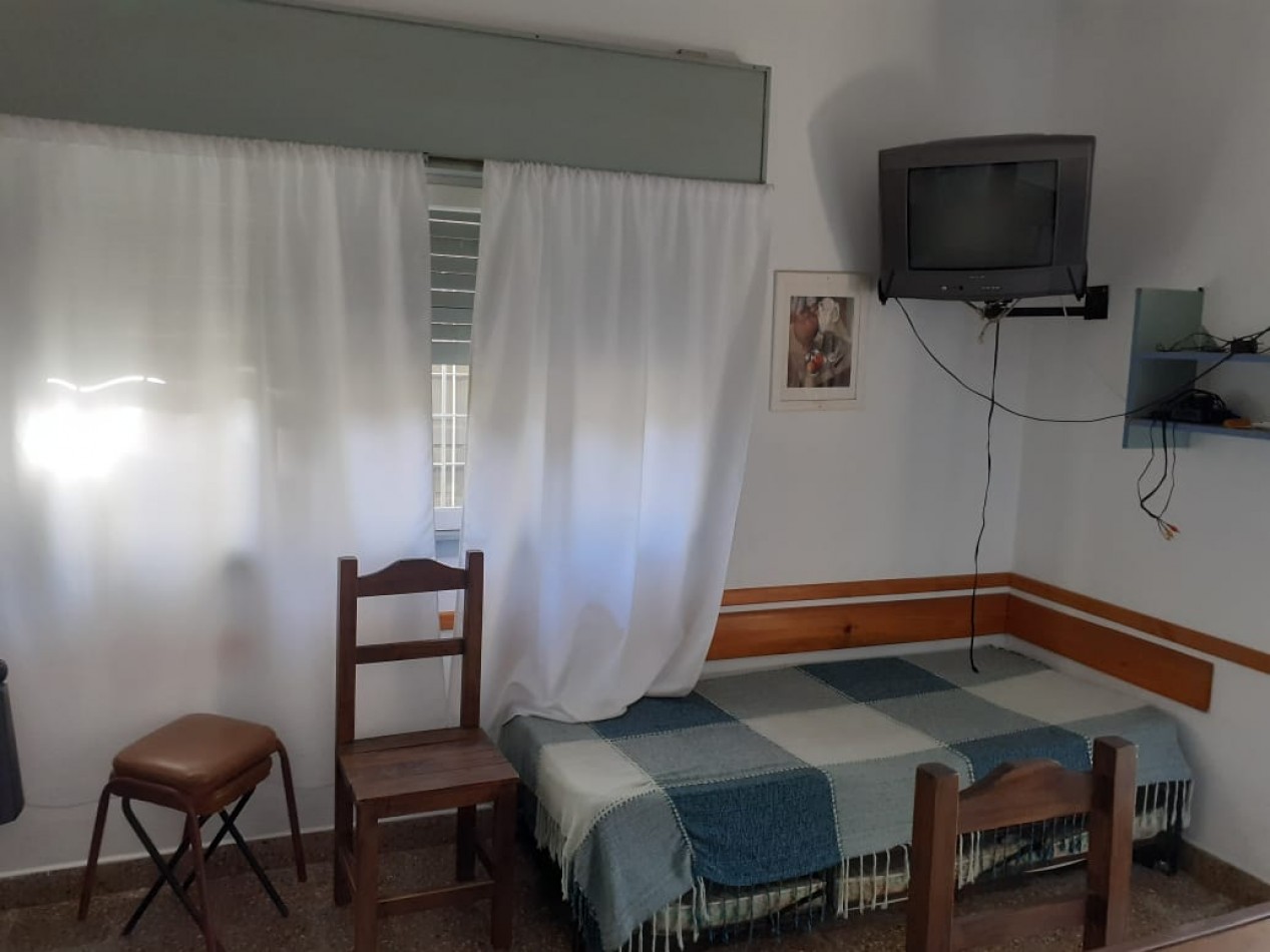 Venta Complejo (4 Unidades) Con Gas Natural Y Espacio Vehicular