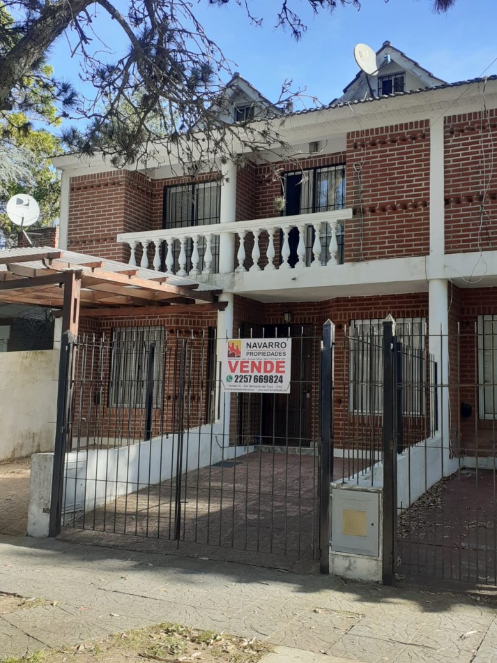 Venta Impecable Duplex Con Patio Y Espacio Vehicular