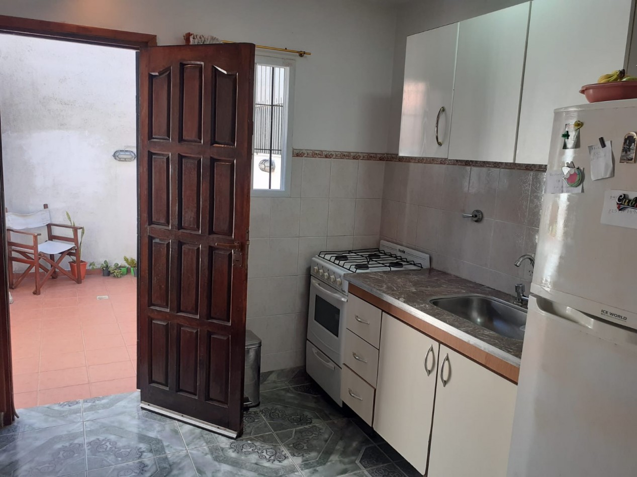 Venta Impecable Duplex Con Patio Y Espacio Vehicular