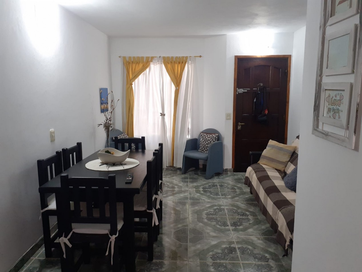 Venta Impecable Duplex Con Patio Y Espacio Vehicular