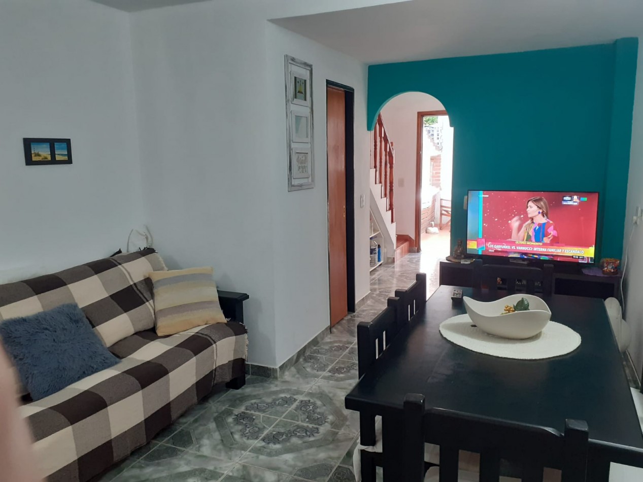 Venta Impecable Duplex Con Patio Y Espacio Vehicular