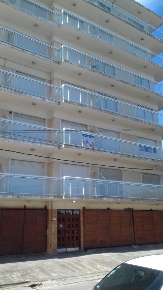 ALQ. TEMP 1 AMB CON BALCON AL FRENTE Y VISTA AL MAR