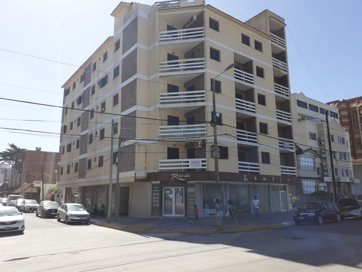 ALQ.TEMP 2 1/2 AMB CON VISTA AL MAR Y WIFI FRENTE AL MAR