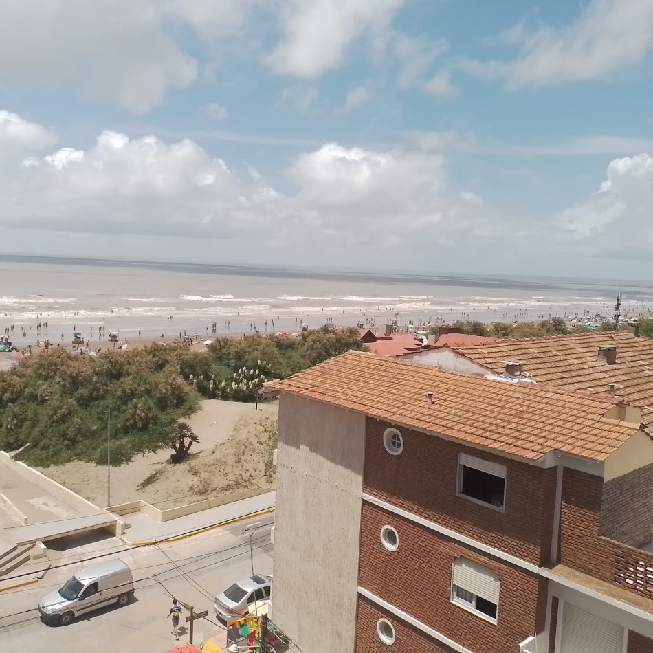 ALQ.TEMP 3 AMB CON WIFI Y VISTA AL MAR