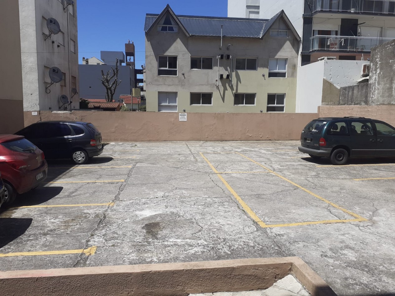 Venta Dpto 3 Amb En Planta Baja Frente Al Mar Con Estacionamiento