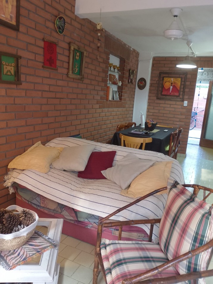 SE VENDE DUPLEX A SOLO 5 CUADRAS DEL MAR EN MUY BUEN ESTADO