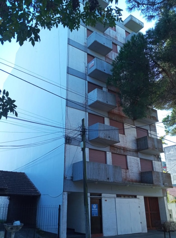 Venta  depto 2 amb con amplio Patio