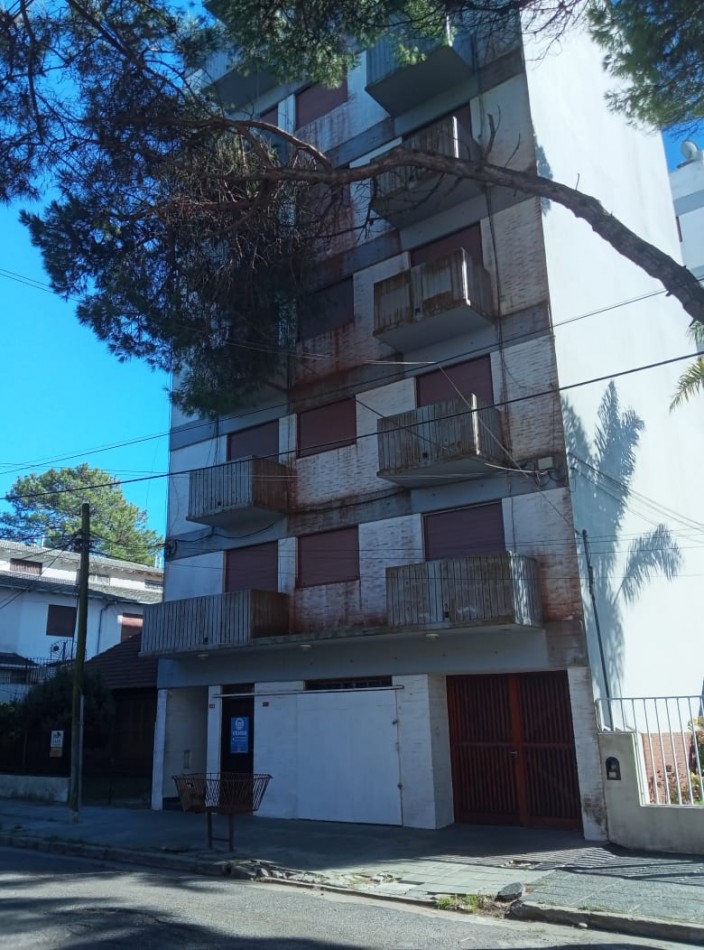 Venta  depto 2 amb con amplio Patio