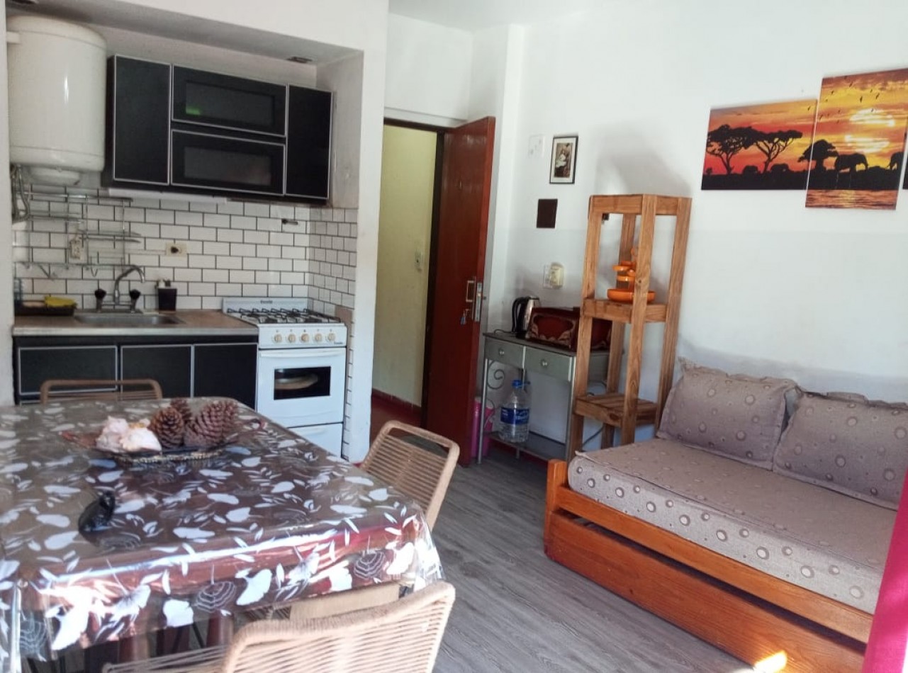 Venta  depto 2 amb con amplio Patio