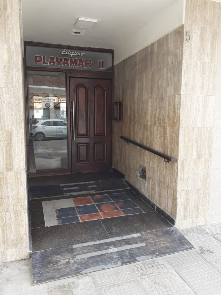 Venta lindo 2 1/2 amb con balcon a la calle