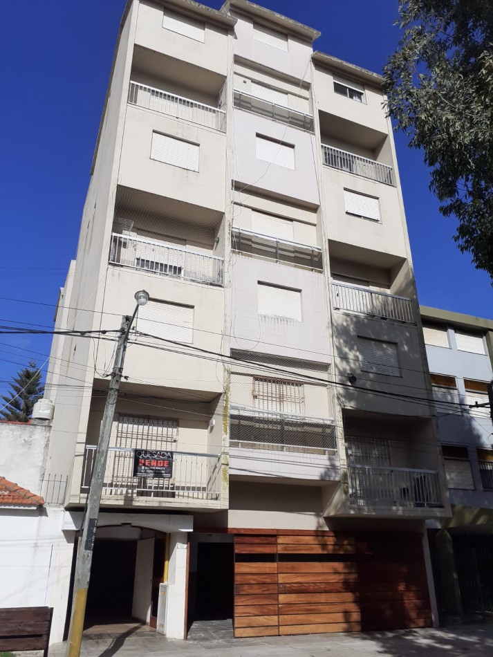Venta lindo depto 2 amb con patio