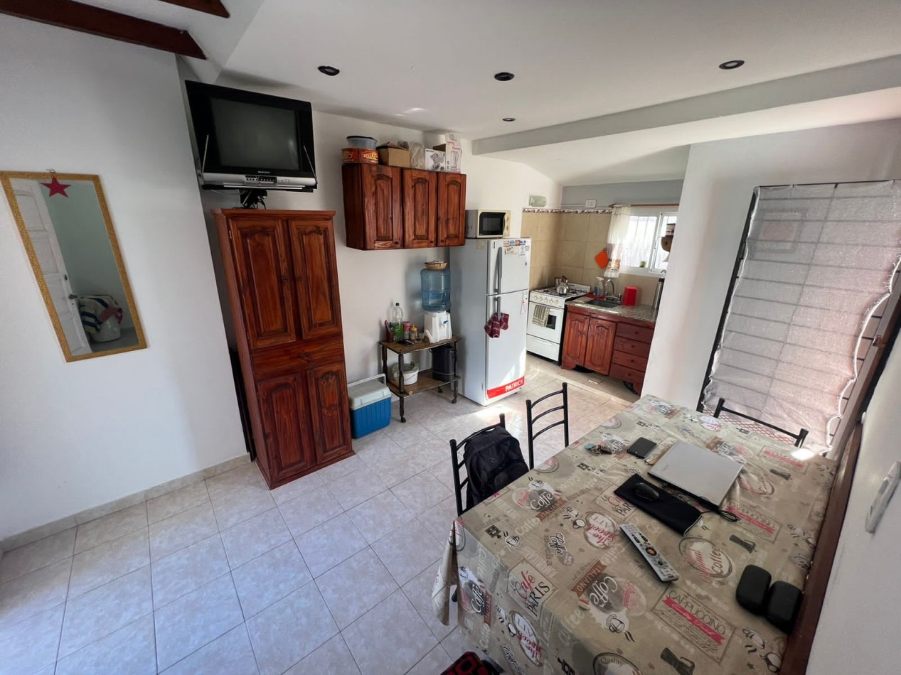 VENDE Dpto 2 en planta baja con GAS NATURAL, PATIO y ESPACIO VEHICULAR