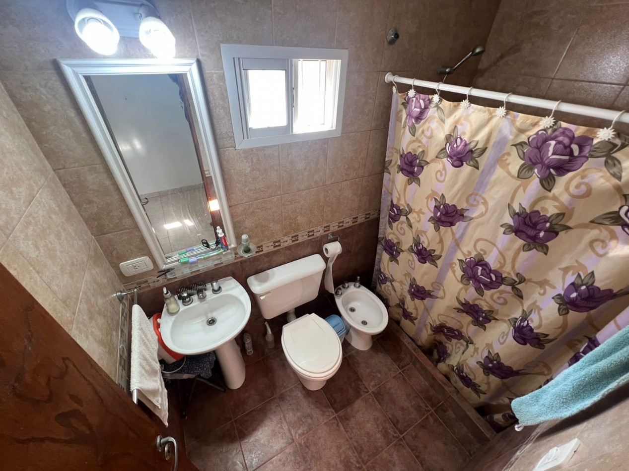 VENDE Dpto 2 en planta baja con GAS NATURAL, PATIO y ESPACIO VEHICULAR