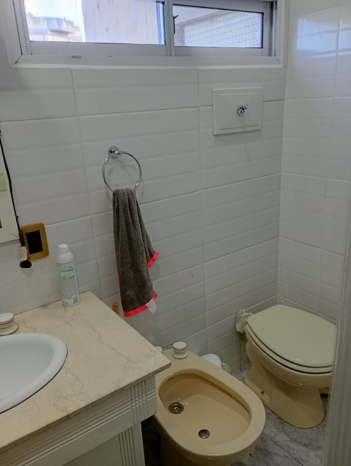Venta Amplio Depto 3 Amb En Zona Residencial