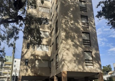 Venta Amplio Depto 3 Amb En Zona Residencial