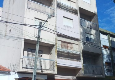ALQ. ANUAL 1 amb con espacio vehicular
