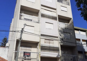 Venta lindo depto 2 amb con patio
