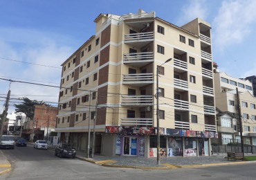 ALQ. ANUAL DEPTO 2 AMB A MTS DEL MAR